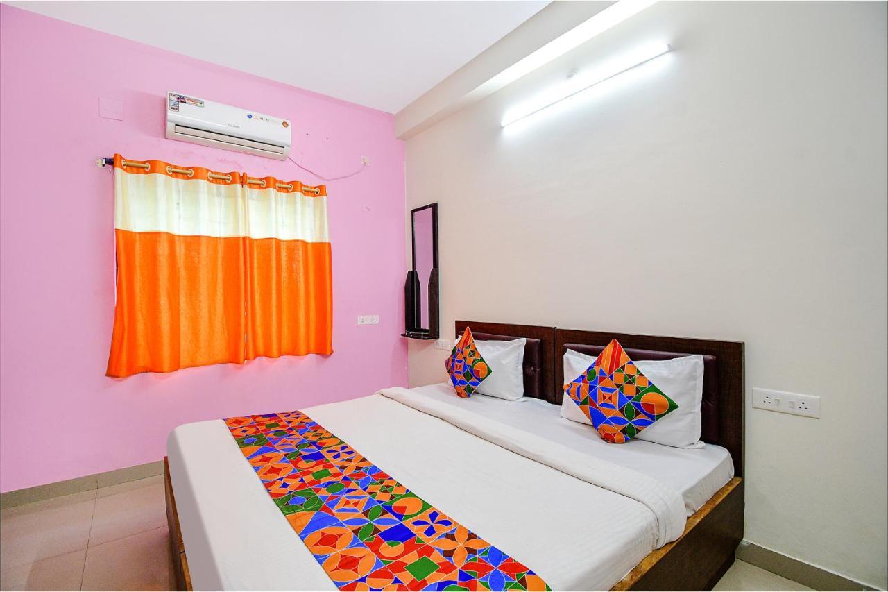 Fabexpress Sr Hotel Barang Exterior photo