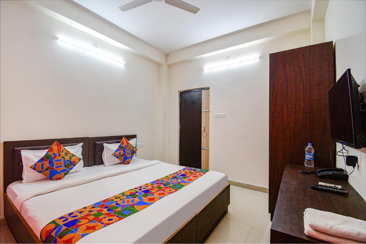 Fabexpress Sr Hotel Barang Exterior photo